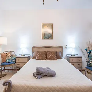 Close To Airport - Private With Private Bathroom Adults Only Guest house